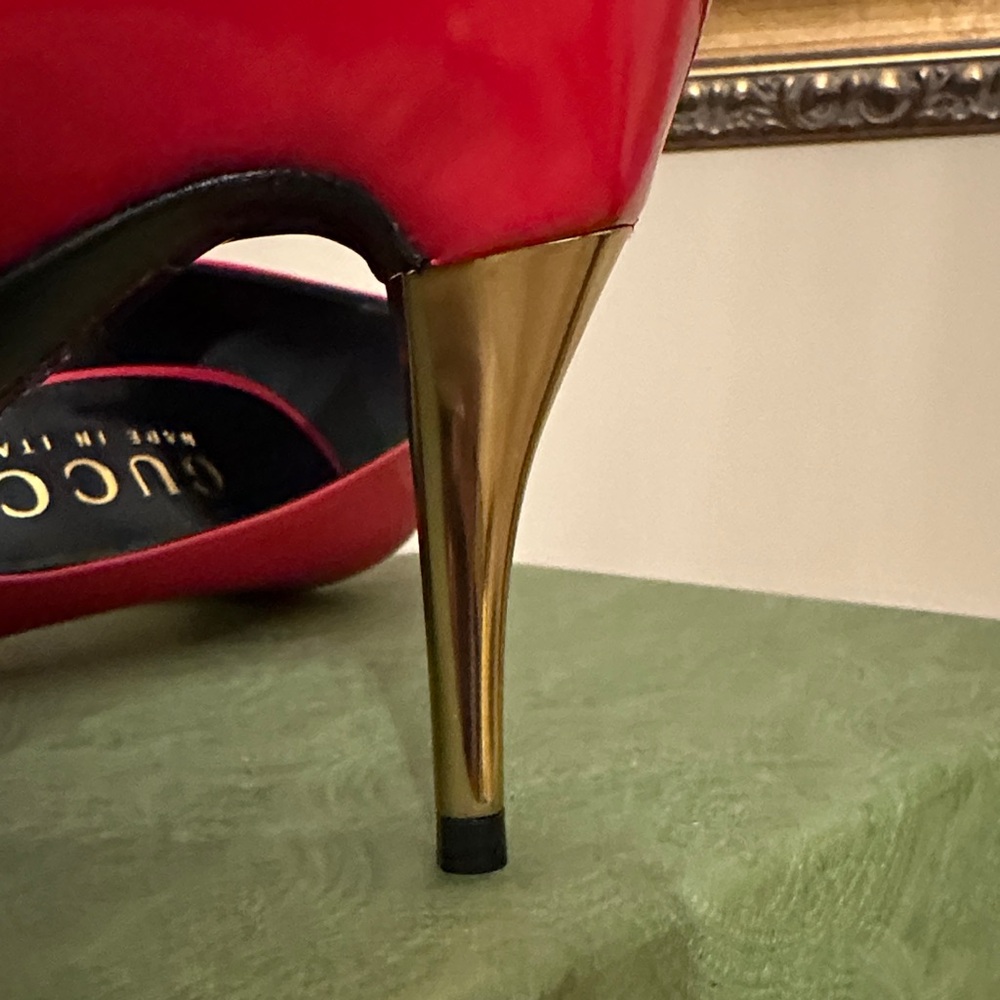 Gucci Women's Vibrant Red Heels - Picture 4 of 8